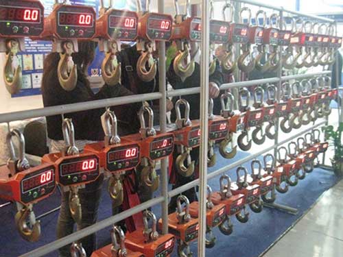 電子吊秤廠家直銷_電子吊稱廠家價格/技術參數(shù)及使用說明(圖1) 電子吊秤